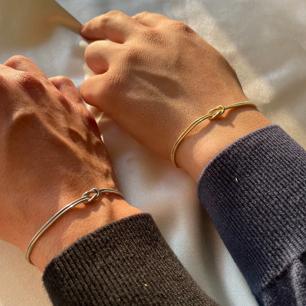 Bracelet au Nœud Éternel